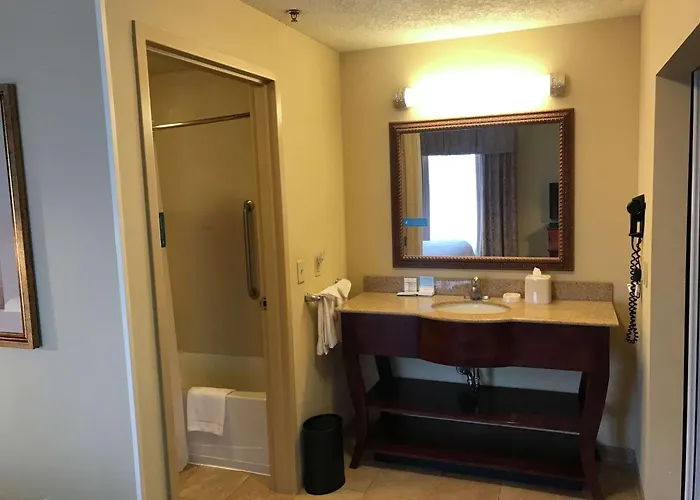 Hotel Hampton & Bloomington-normal 3*