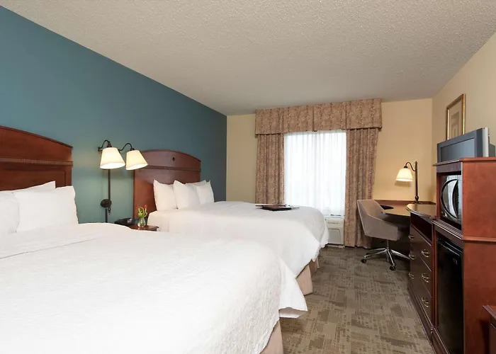 Hotel Hampton & Bloomington-normal 3*