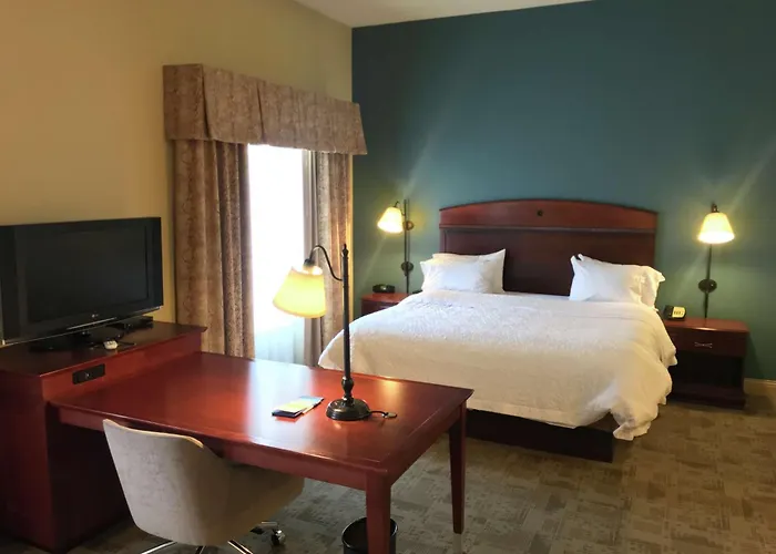 Hampton & Bloomington-normal Hotel 3*