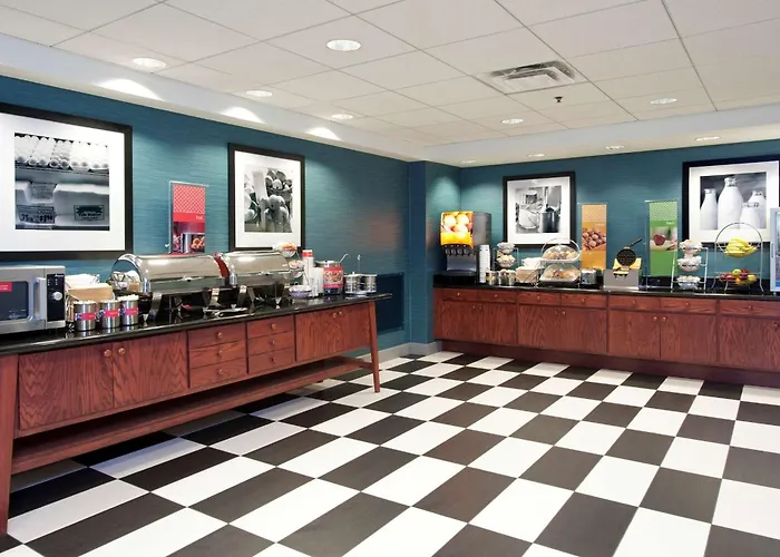 Hampton & Bloomington-normal Hotel