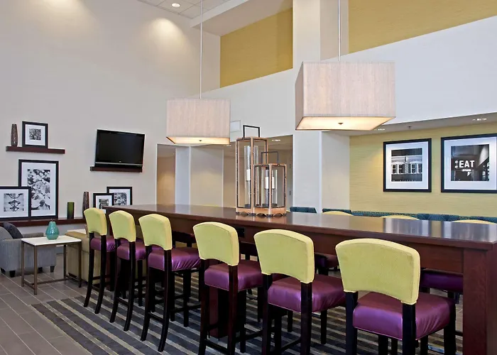 Hampton & Bloomington-normal Hotel 3*