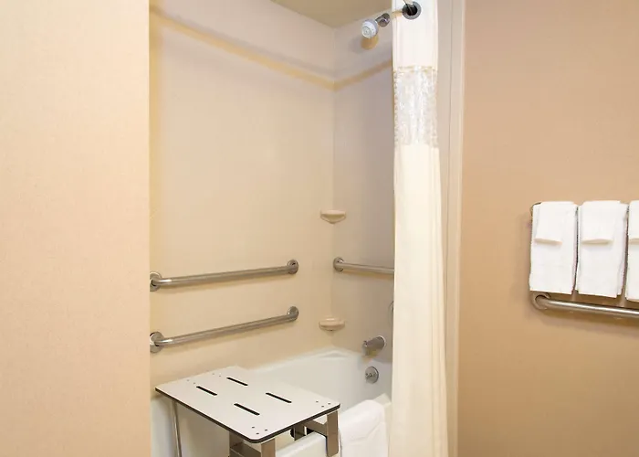Hotel Hampton & Bloomington-normal 3*